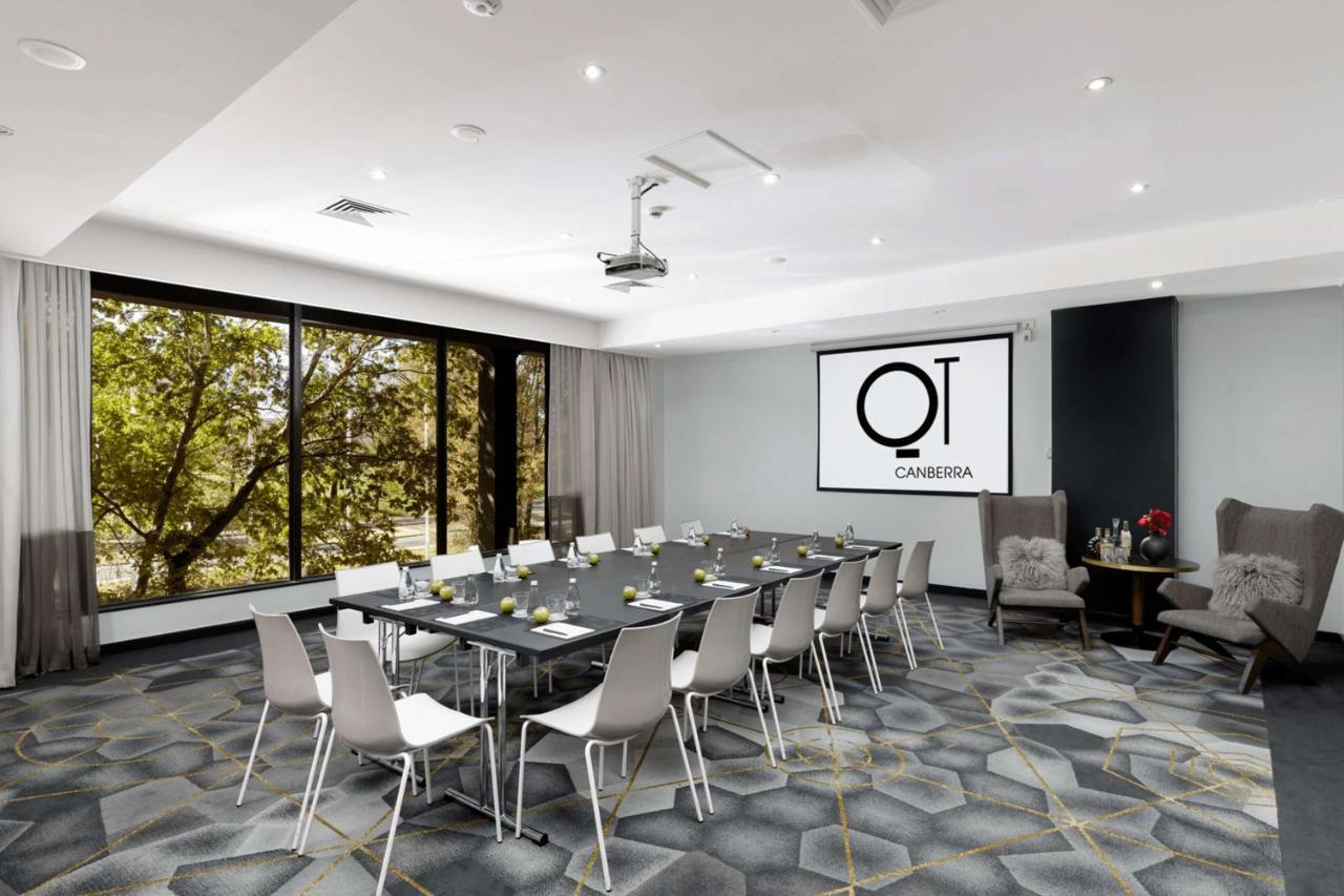 Qt Canberra Esterno foto