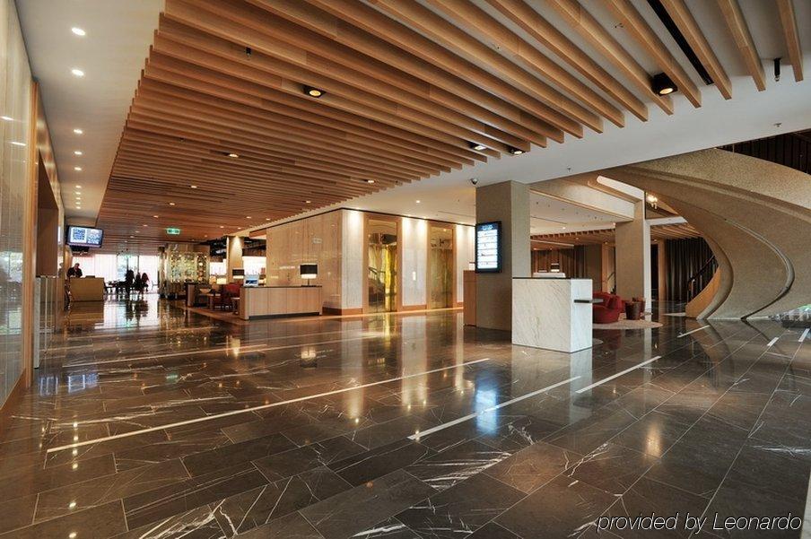 Qt Canberra Interno foto